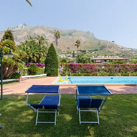 Villa Con Giardino Esclusivo Di 1000 Mq, Piscina, Tennis, Calcio, Bocce Forio di Ischia