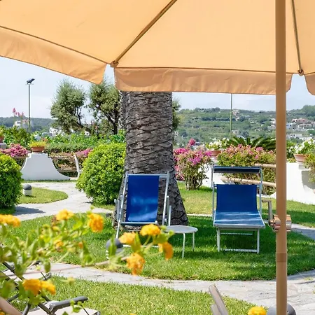 Con Giardino Esclusivo Di 1000 Mq, Piscina, Tennis, Calcio, Bocce Forio (Isola d'Ischia)
