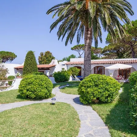 Con Giardino Esclusivo Di 1000 Mq, Piscina, Tennis, Calcio, Bocce Villa Forio (Isola d'Ischia)