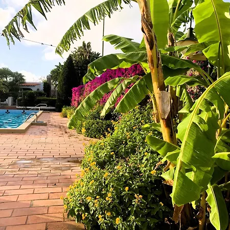 Con Giardino Esclusivo Di 1000 Mq, Piscina, Tennis, Calcio, Bocce Villa *