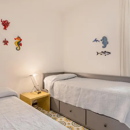 Villa Con Giardino Esclusivo Di 1000 Mq, Piscina, Tennis, Calcio, Bocce Forio (Isola d'Ischia)