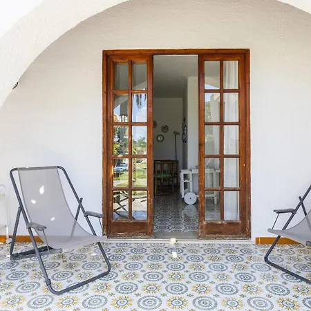 Villa Con Giardino Esclusivo Di 1000 Mq, Piscina, Tennis, Calcio, Bocce Forio (Isola d'Ischia)