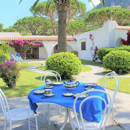 Con Giardino Esclusivo Di 1000 Mq, Piscina, Tennis, Calcio, Bocce Villa Forio (Isola d'Ischia)